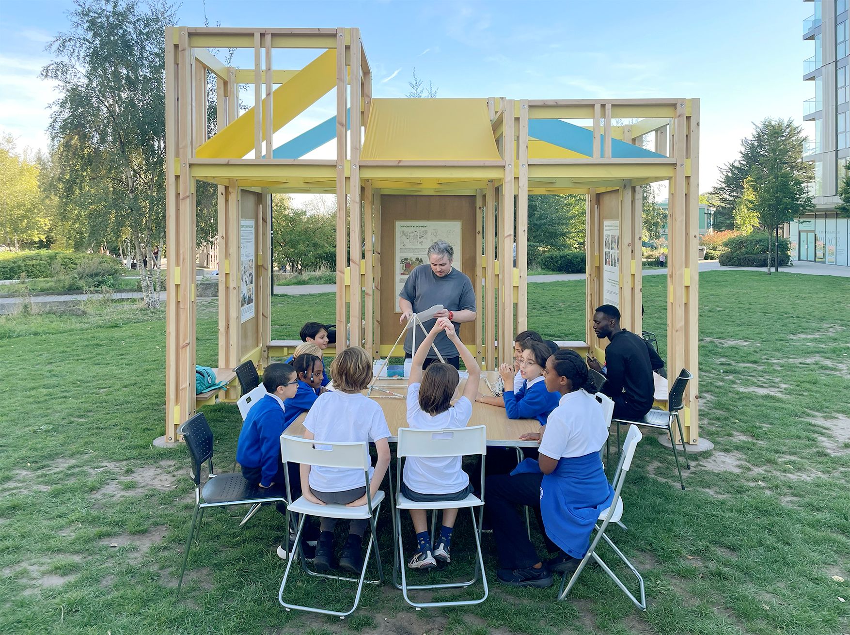 Woodbury Down Community Pavilion  Supporting youth-led design and engineering at the Hidden River Festival